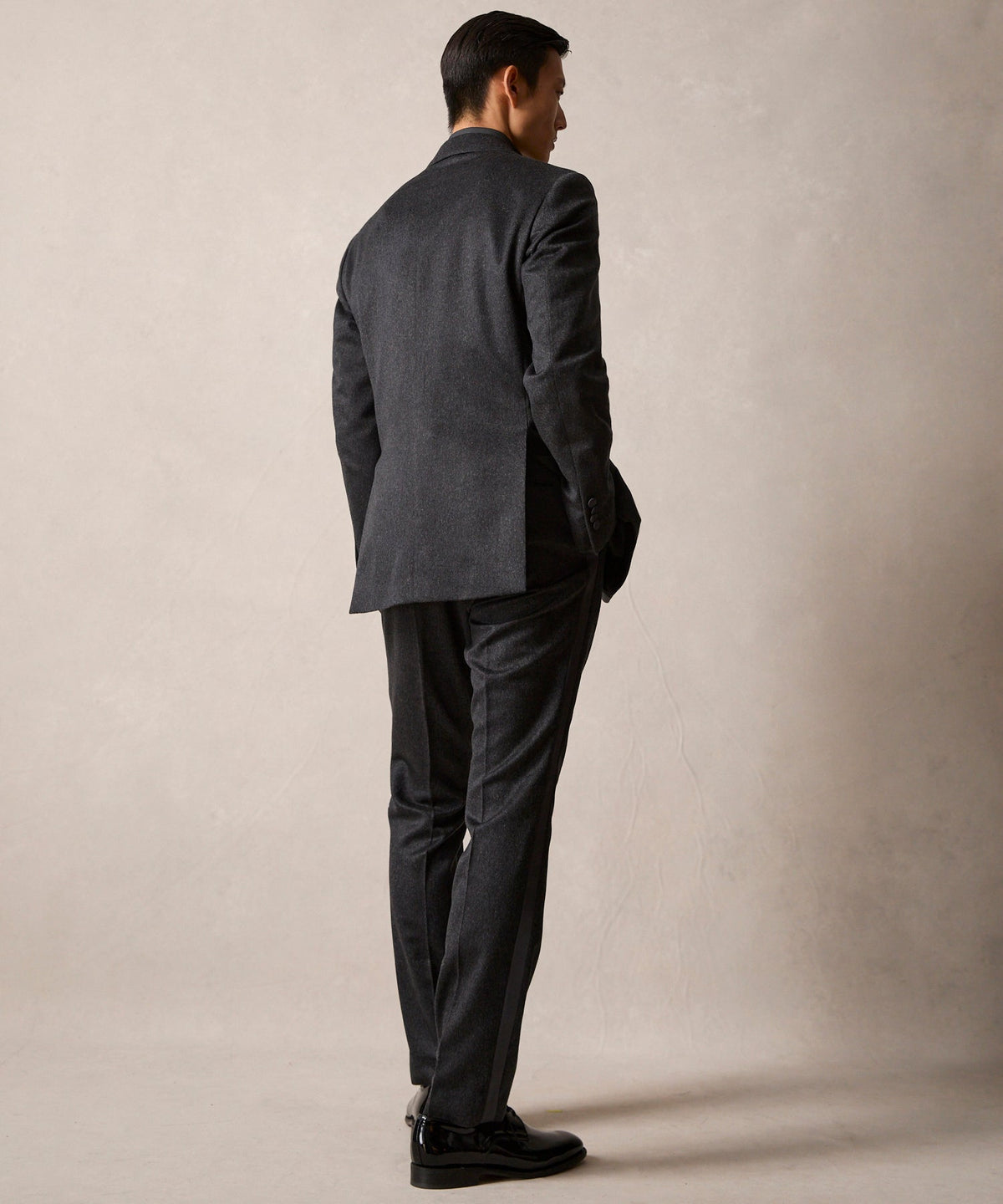Todd Snyder Italian Cashmere Peak Lapel Tuxedo Jacket - Grey