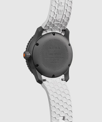 Todd Snyder Todd Snyder X AERA D-1 Diver Watch - White