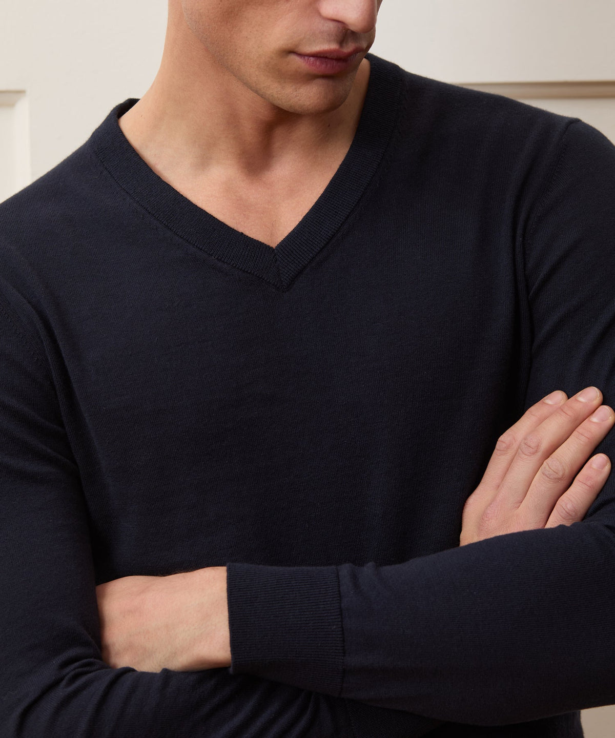 Todd Snyder Cotton-Cashmere V-Neck - Navy