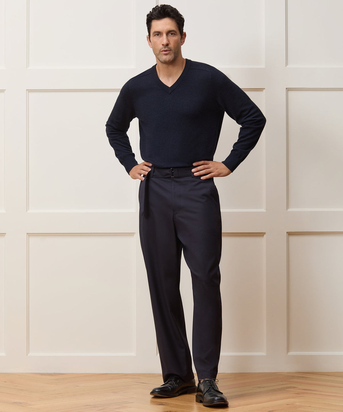 Todd Snyder Merino V-Neck Sweater - Navy