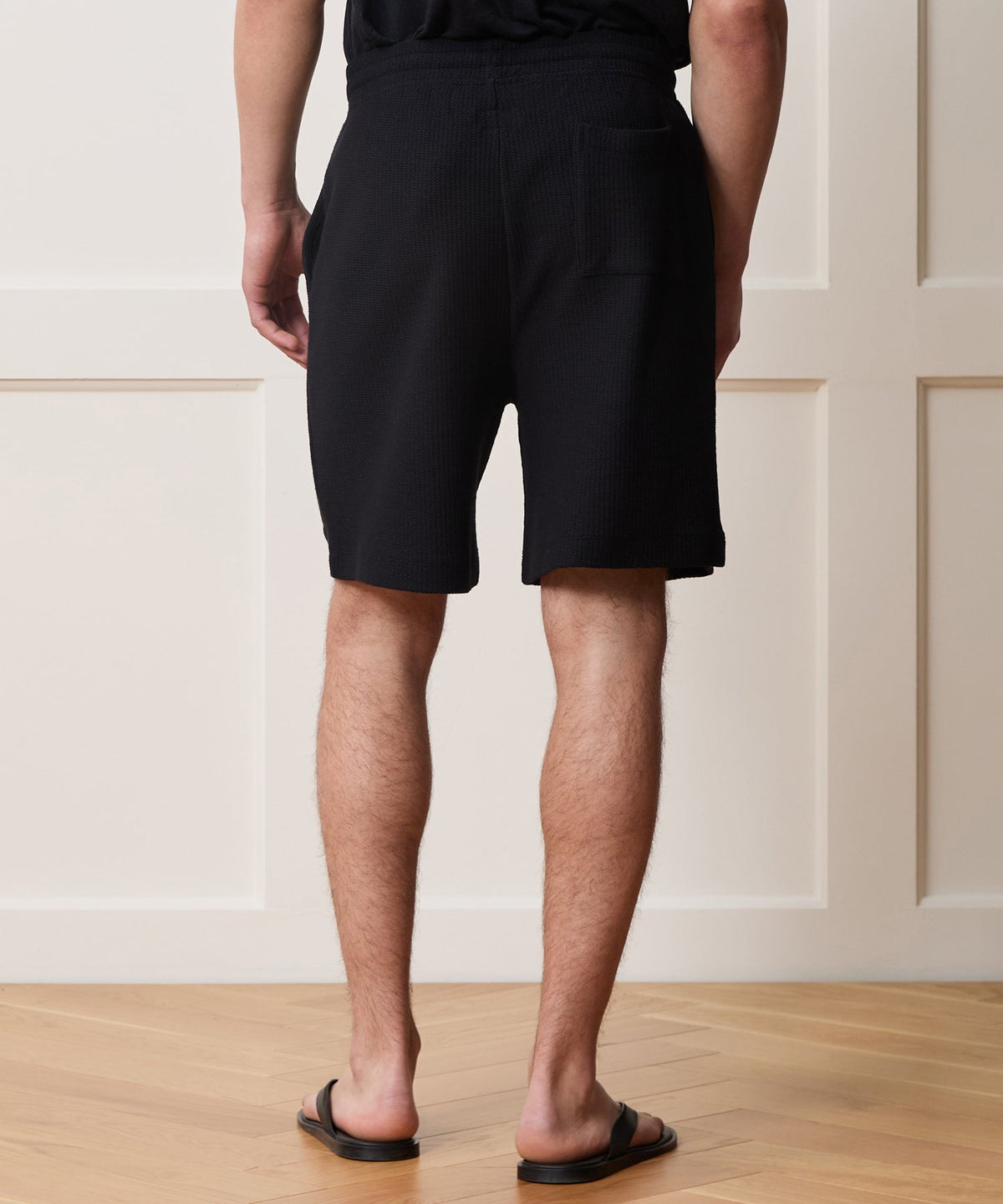 Todd Snyder 8" Playa Short - Black
