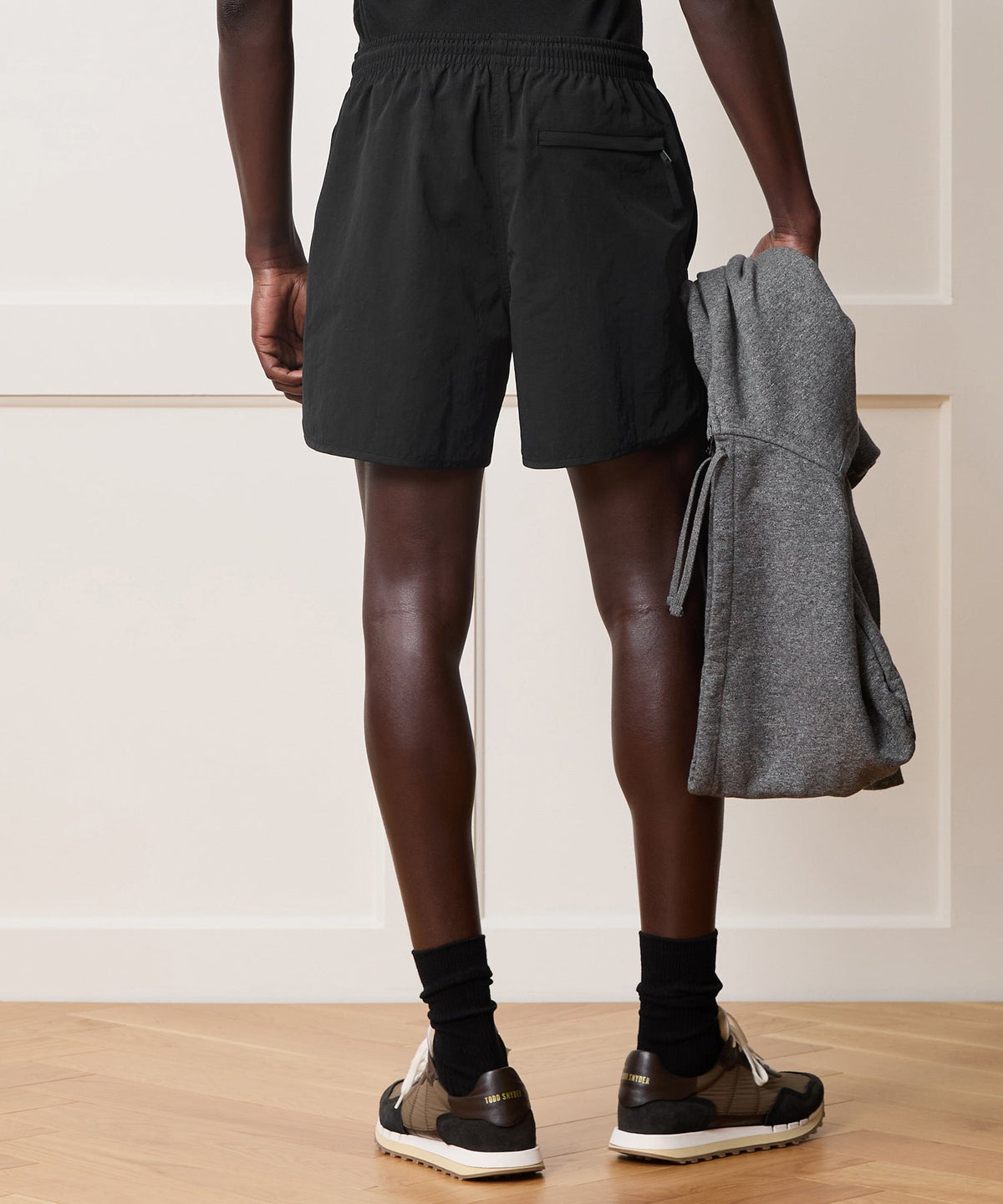 Todd Snyder 5" Nylon Dolphin Short - Black