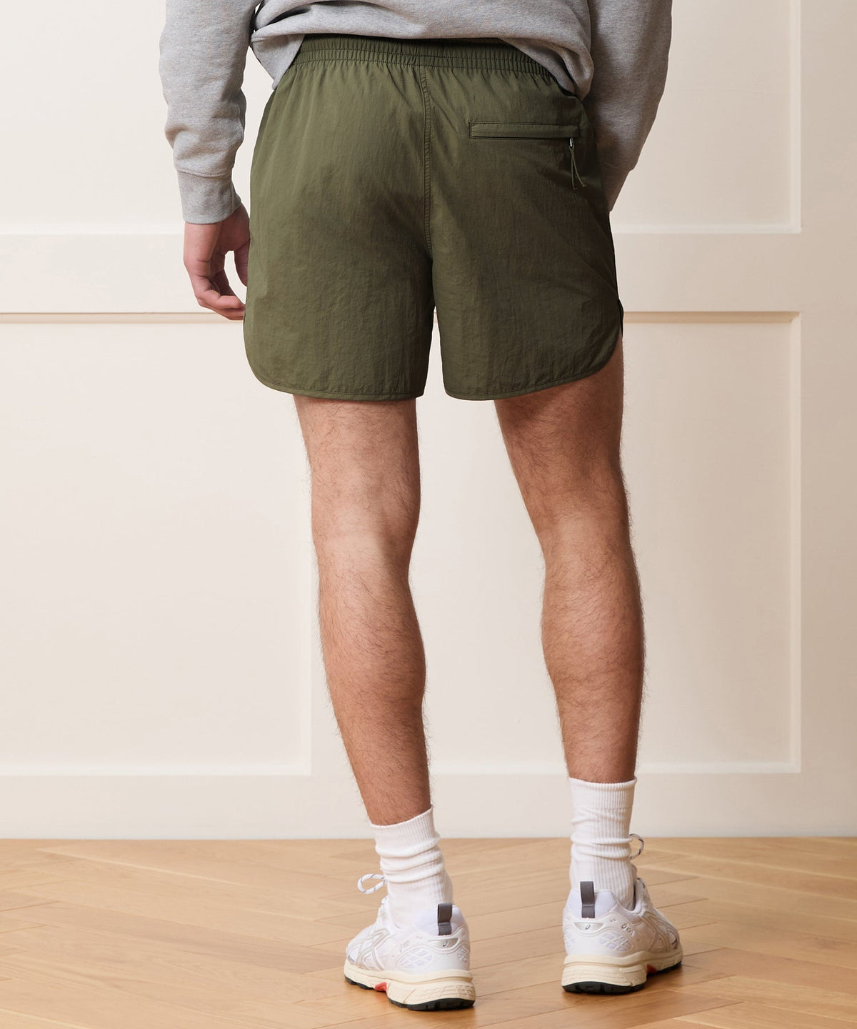 Todd Snyder 5" Nylon Dolphin Short - Fogstone