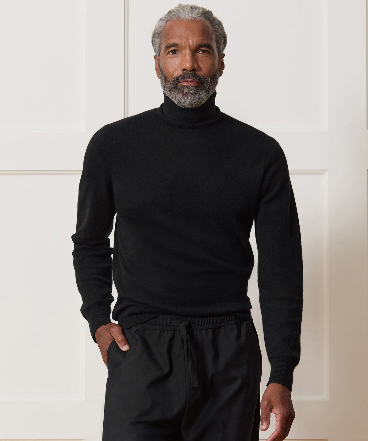 Todd Snyder Cashmere Turtleneck - Black