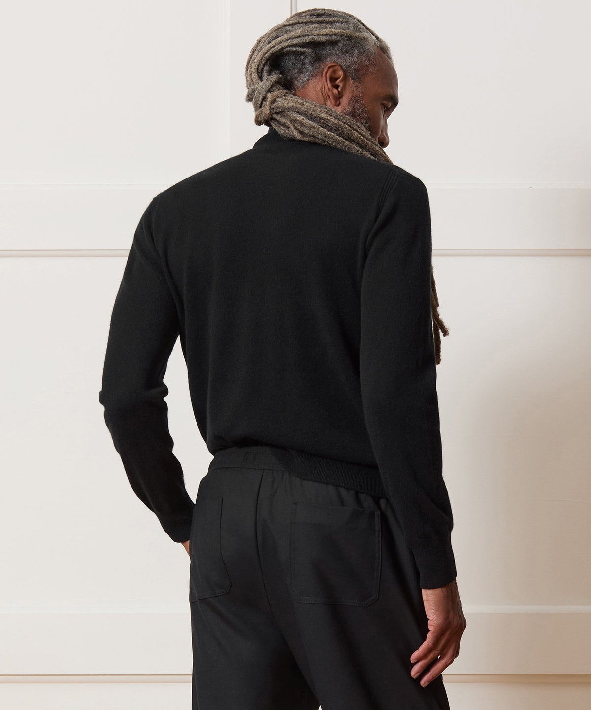 Todd Snyder Cashmere Turtleneck - Black