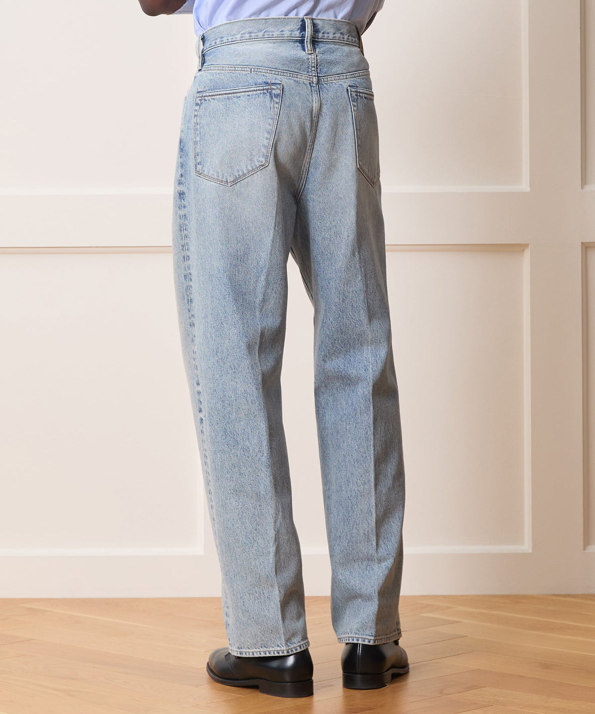 Todd Snyder Relaxed Fit Jean - Light Indigo