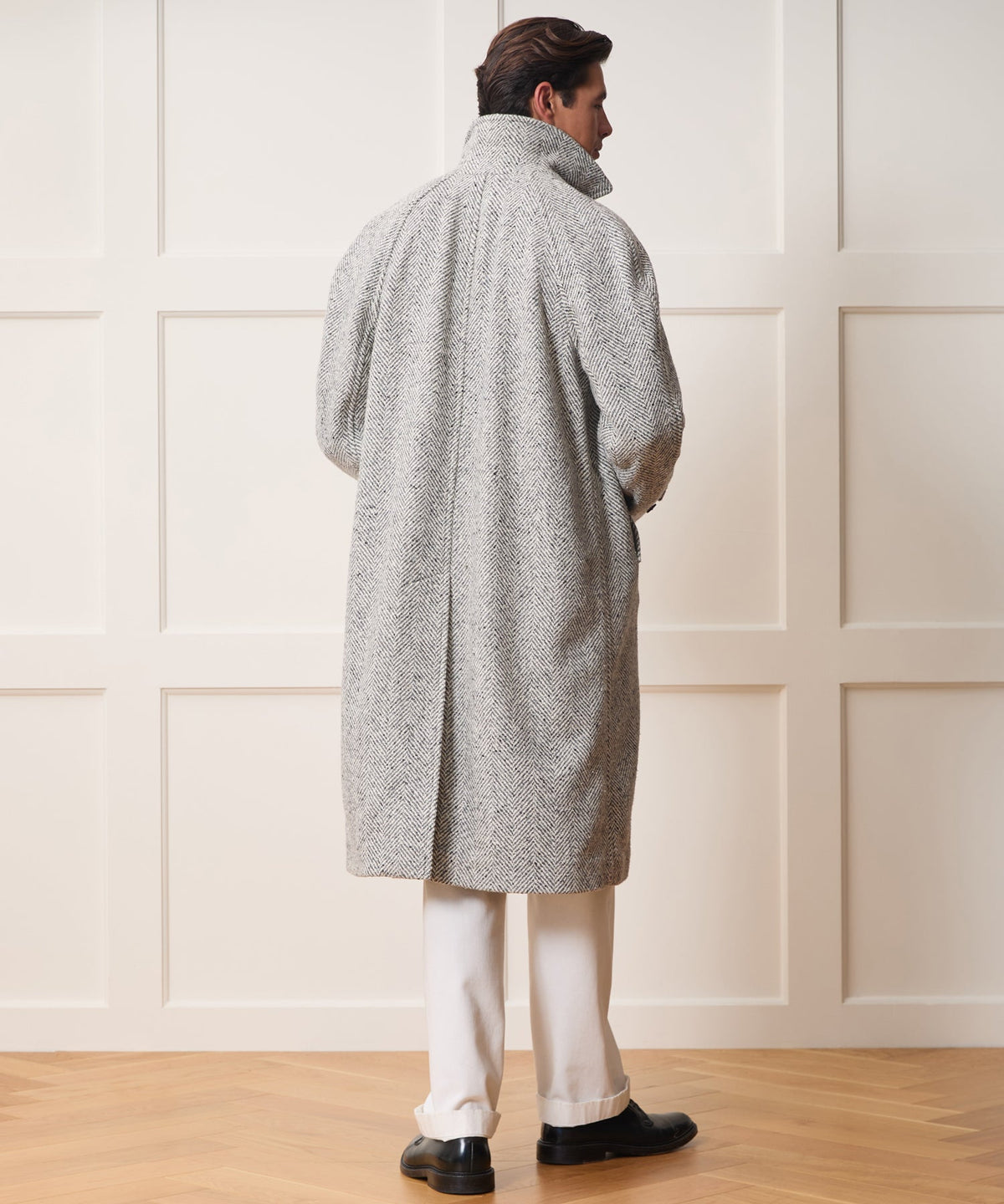 Todd Snyder Italian Herringbone Balmacaan - Charcoal