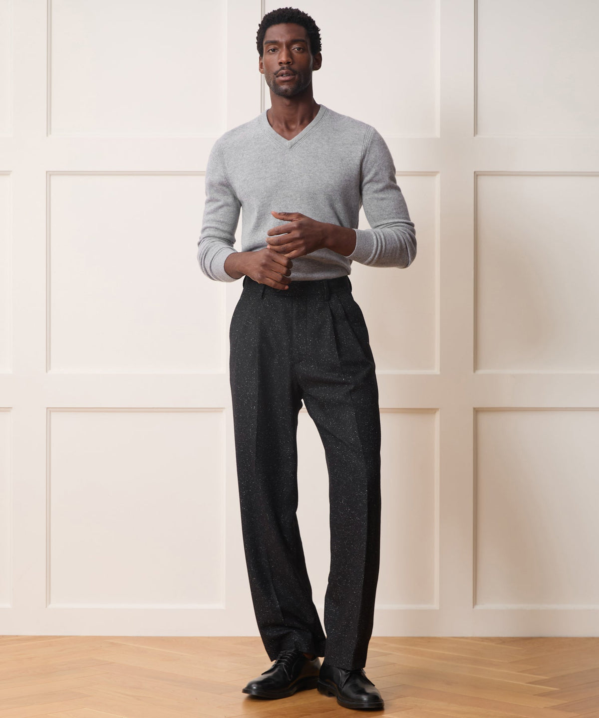 Todd Snyder Cashmere V-Neck Sweater - Grey Heather