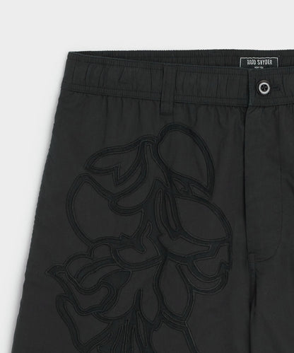 Todd Snyder 5" Floral Cotton Beachcomber Short - Black